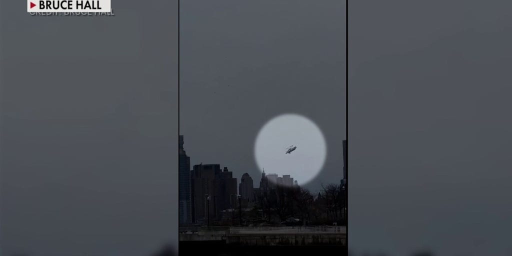 Helicopter plummets from sky over Hudson River