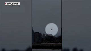 Helicopter plummets from entity  implicit    Hudson River - Fox News