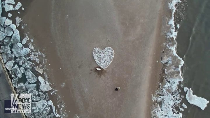 Heart-shaped sculpture delights well past Valentine's Day