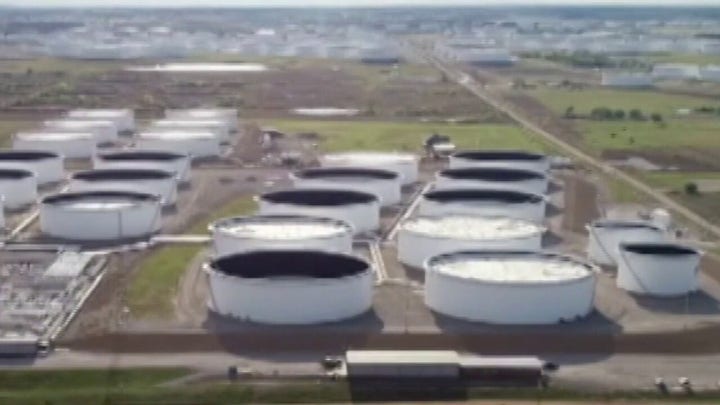 Oil glut: US prices go negative as demand dries up