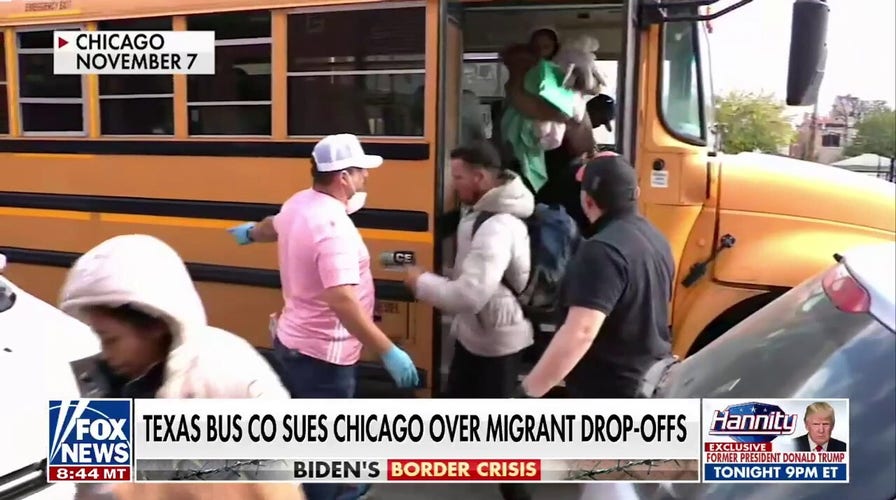 Texas bus company suing Chicago over migrant drop-offs