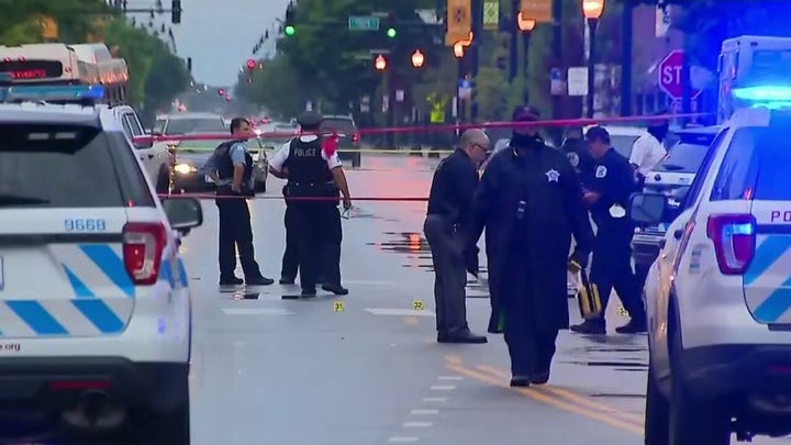 Gunmen open fire outside funeral home in Chicago