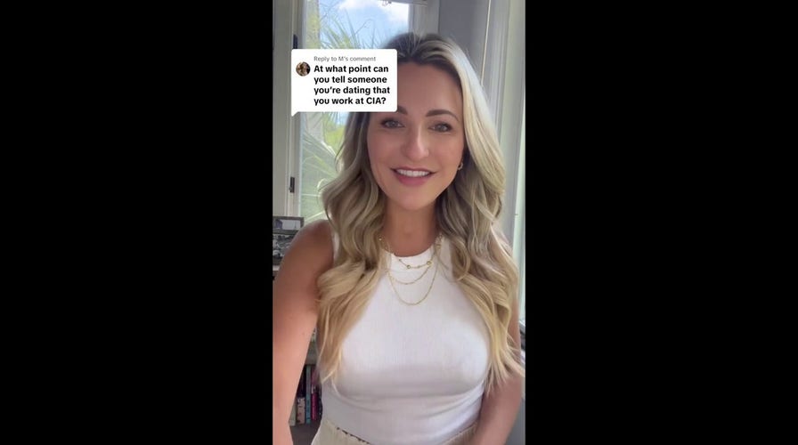 Former CIA officer shares how she dated while working for the government 