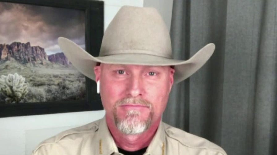 Cartel smuggling drugs, people through unfinished Trump border wall: Arizona sheriff