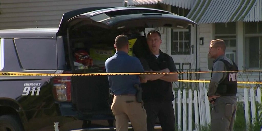 Iowa man suspected of killing 6 relatives dies by suicide, police say