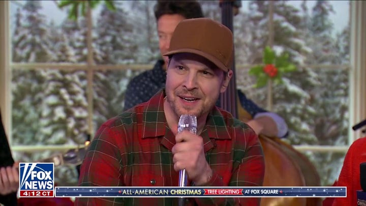 Gavin DeGraw talks holiday traditions and Christmas tunes: ‘Feels like tradition’