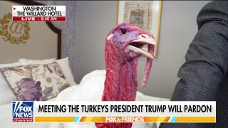 Steve Doocy goes behind-the-scenes before Trump’s turkey pardon - Fox News