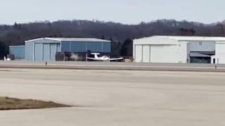 Student pilot lands small plane without front wheel landing gear - Fox News