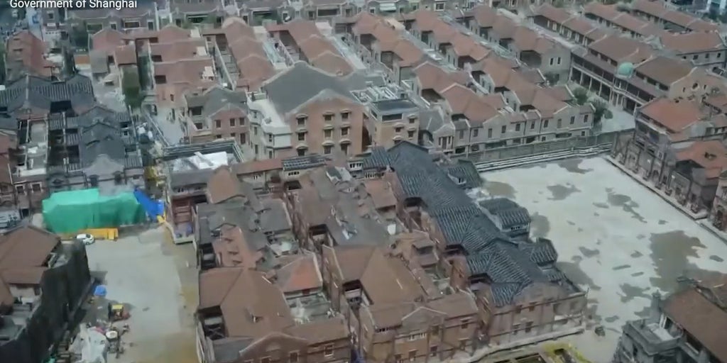 How 432 robots are relocating a 7,500-ton historic building