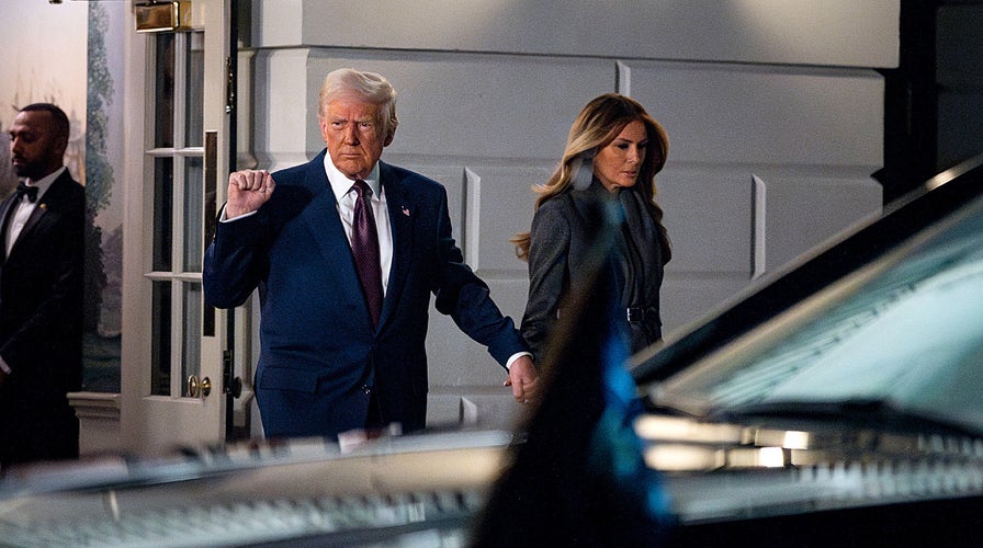  President Trump, archetypal  woman  depart White House en way   to US Capitol