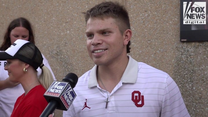 ¿Quedarse o irse? Los estudiantes reaccionan ante la revocación de visados por las publicaciones de Charlie Kirk en las redes sociales.