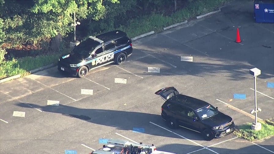 Concert at Virginia venue canceled after man crushed to death by tour bus