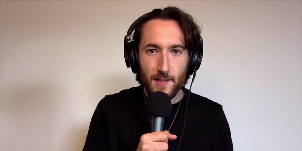 British Podcaster calls out hypocrisy amid a rise in ‘Jew Hatred’ | Fox ...