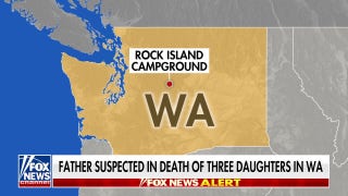Manhunt for suspected murderer Travis Decker continues in the Washington state forest.