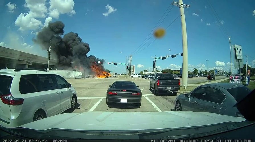 Fiery Texas 18-wheeler crash leaves driver dead