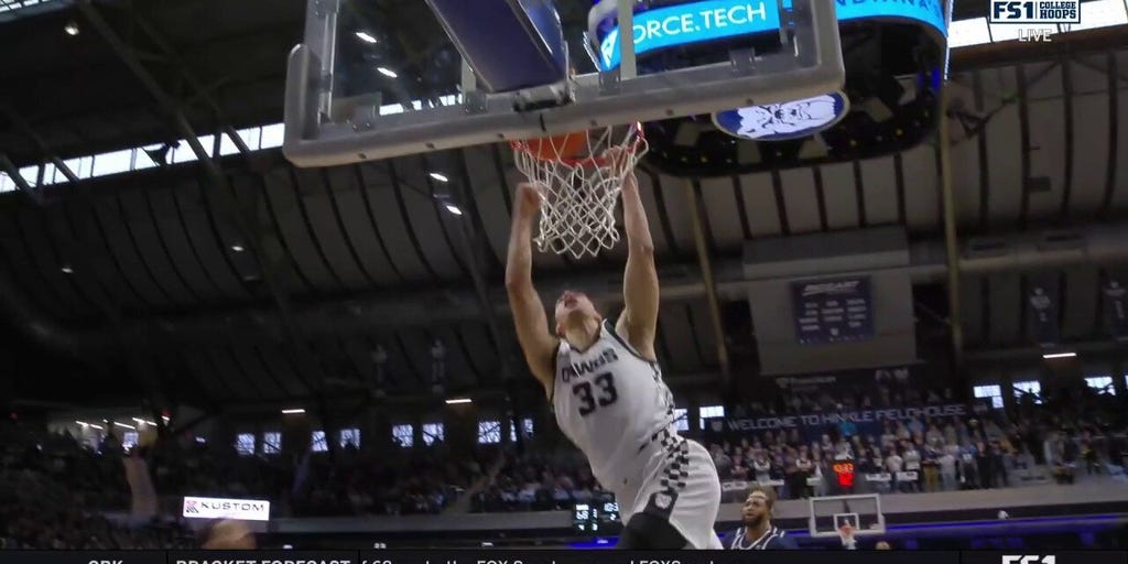 Boden Kapke throws down two-handed slam, extending Butler's lead over Georgetown