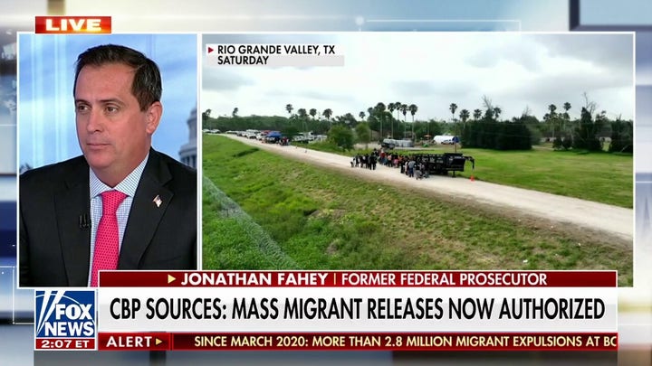 Former ICE director slams Biden admin for 'breathtaking level of incompetence' at border