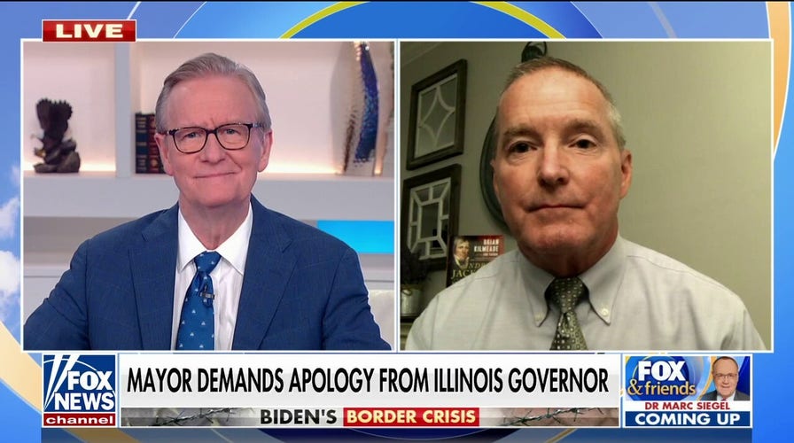 Suburban Illinois mayor demands apology from Gov. Pritzker as migrants are bussed to small towns