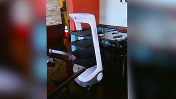 California restaurant using robot to serve tables amid worker shortage