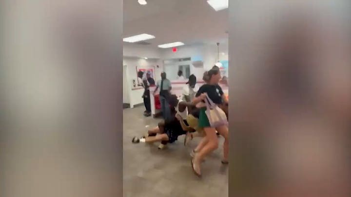 Se desata una pelea en un In-n-Out Burger de Arizona