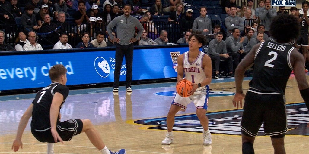 Xavian Lee drills 3-pointer after ANKLE BREAKER, extending Florida's lead over Providence