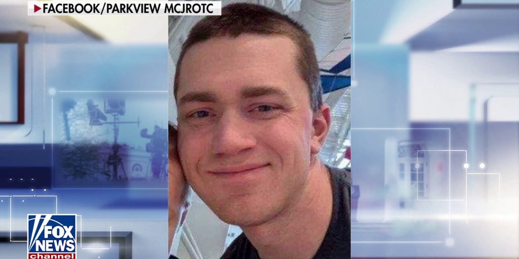 Blackhawk crew chief in DC plane crash identified as Ryan O'Hara Fox