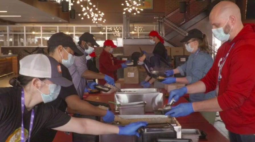 Community kitchens help feed Americans amid coronavirus crisis