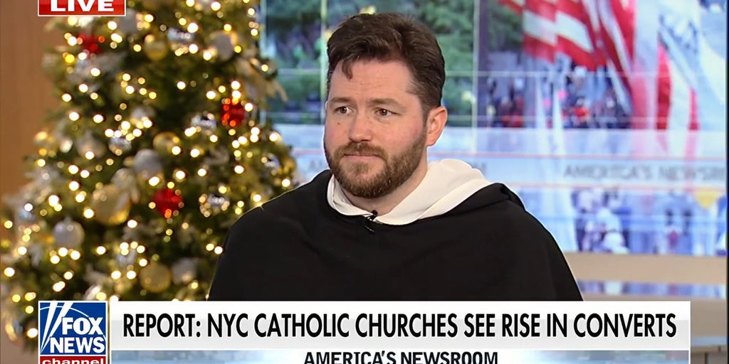 Catholic churches in NYC seeing surge in converts, report indicates