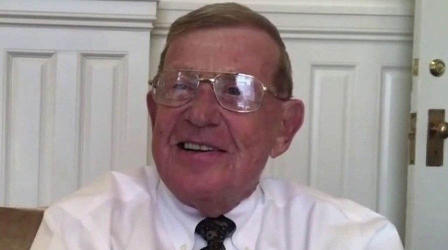 Lou Holtz on Trump awarding him Medal of Freedom: I'm humbled 