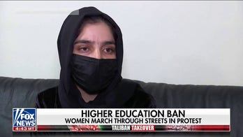 Afghan women fight for the right to attend schoolAfghan women fight for the right to attend school