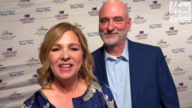 ‘America Reads the Bible’ kicks off in DC as hundreds gather on red carpet for weeklong event | Live Updates from ӣ����Ƶ Digital