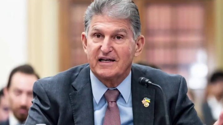 Joe Manchin headed to an event with No Labels, fueling 2024 speculation