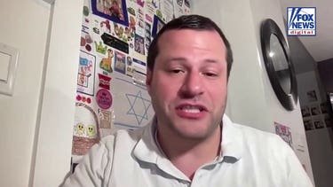 Pro-Israel podcaster describes interacting with Ms. Rachel