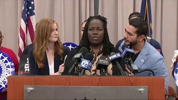 Union member repeatedly pauses during remarks at El-Sayed news conference