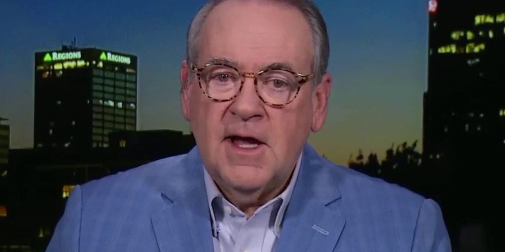'If walls are immoral, take them down around D.C.' Huckabee Fox News