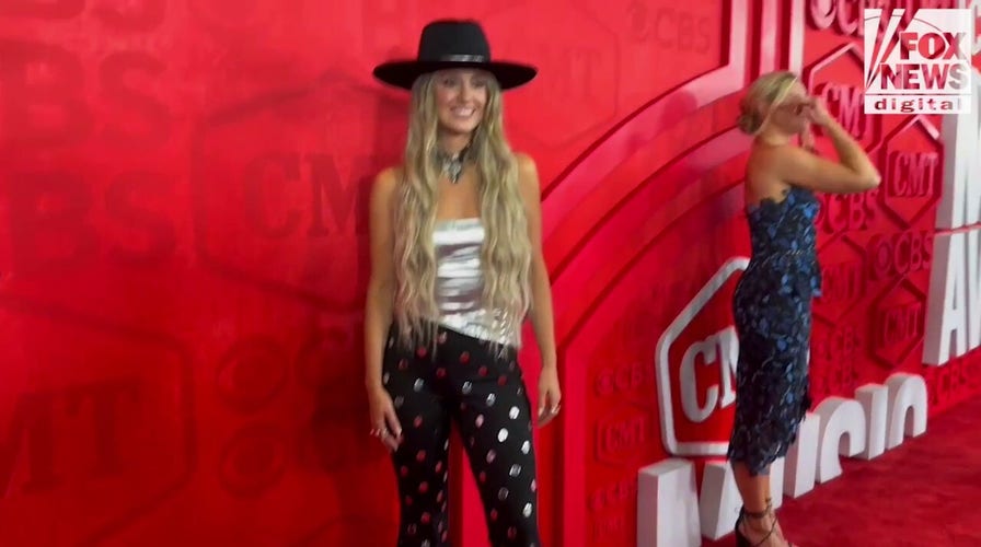 Lainey Wilson walks CMT Music Awards red carpet