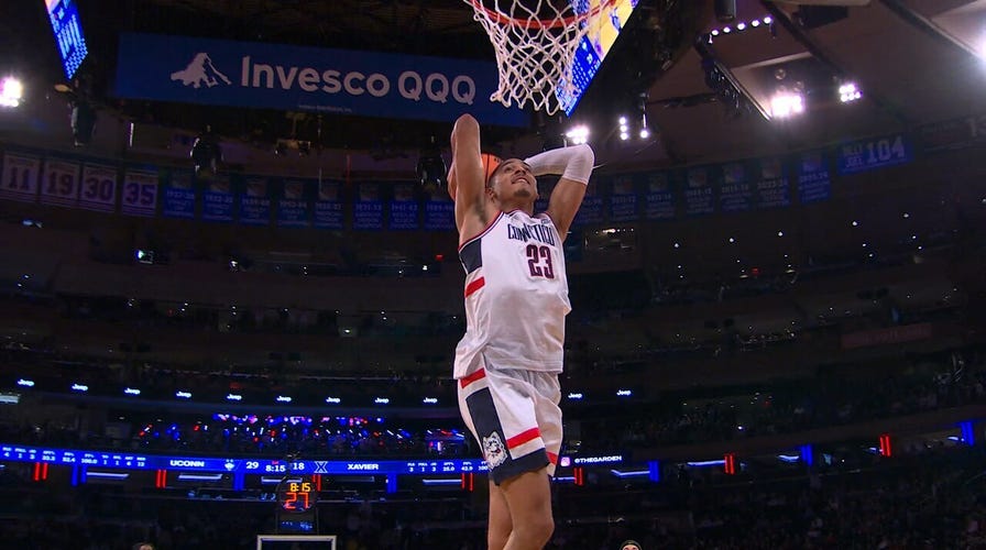 Jayden Ross gets steal and finishes dunk on fast break, extending UConn's lead over Xavier