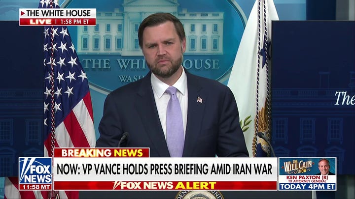 JD Vance senses 'something fishy' with Ilhan Omar