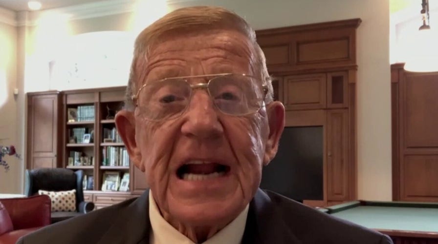 Lou Holtz sounds off over Big Ten postponing football: 'Let's go play!'