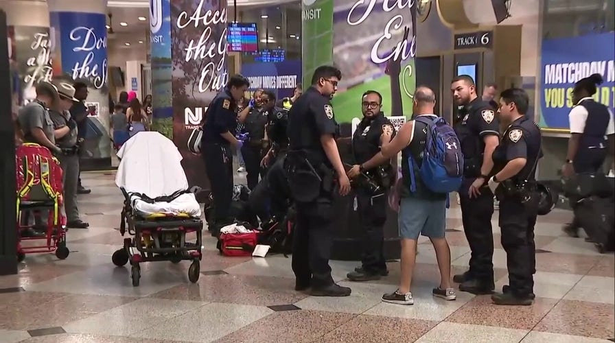 Five stabbed near Penn Station, one seriously injured