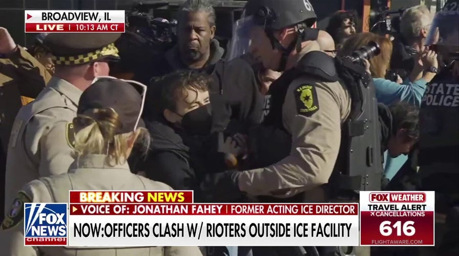 Officers clash with rioters extracurricular Chicago-area ICE facility