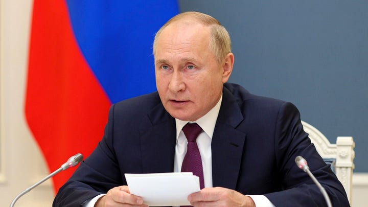 Former US ambassador to NATO: Putin is ‘only threat’ to Russia