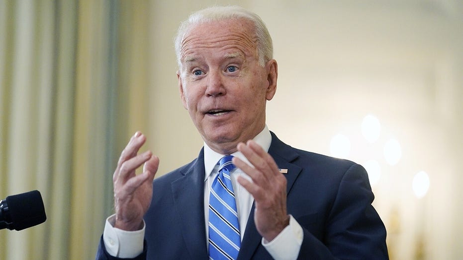 Biden says cops SHOULD be fired for not being vaccinated