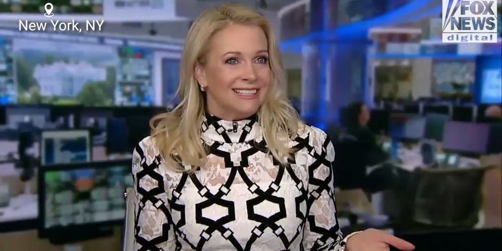 Melissa Joan Hart scales back Christmas traditions to focus on 'reason for the season'