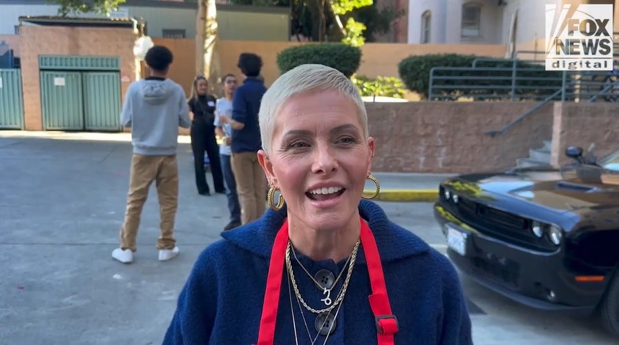 Nicole Eggert shares the value  of giving backmost  this vacation  play   