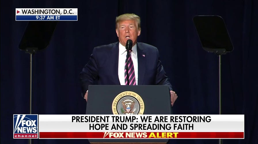 Trump takes shot at Nancy Pelosi, Democrats at National Prayer Breakfast 