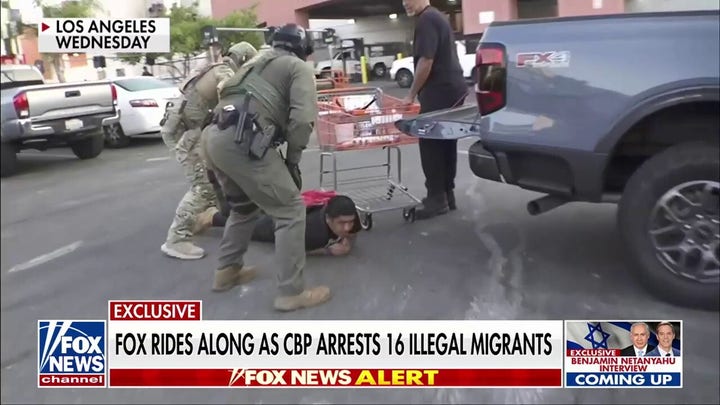 Dramatic immigration raid in Los Angeles caught on video