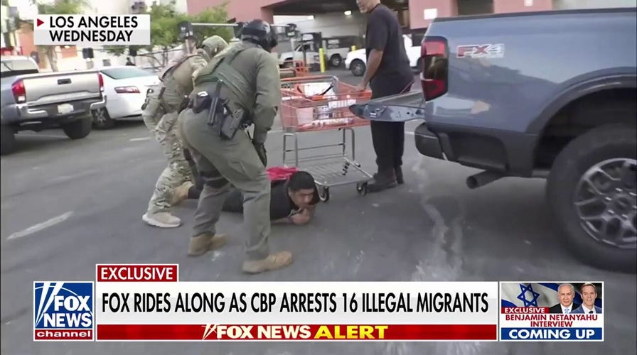 Dramatic immigration raid in Los Angeles caught on video