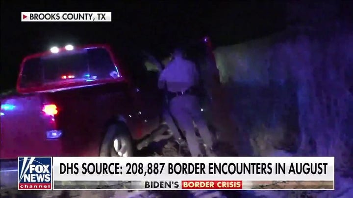 New video captures footage of Texas state troopers arresting border smugglers