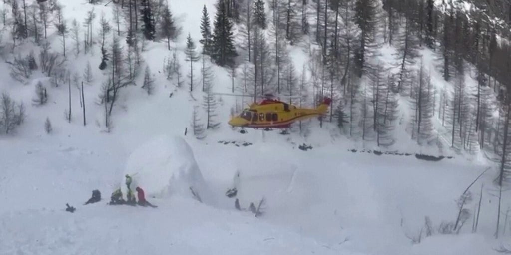 Avalanche kills 2 skiers on Italian side of Mont Blanc